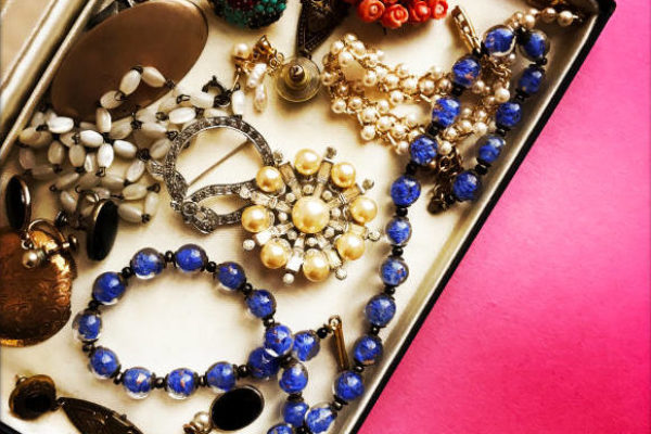 Why is Vintage Jewelry Better than Modern Jewelry?