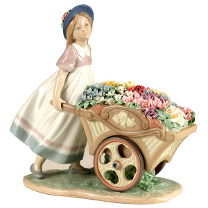 lladro Girl With Flowers