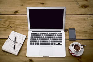 coffee-apple-iphone-laptop