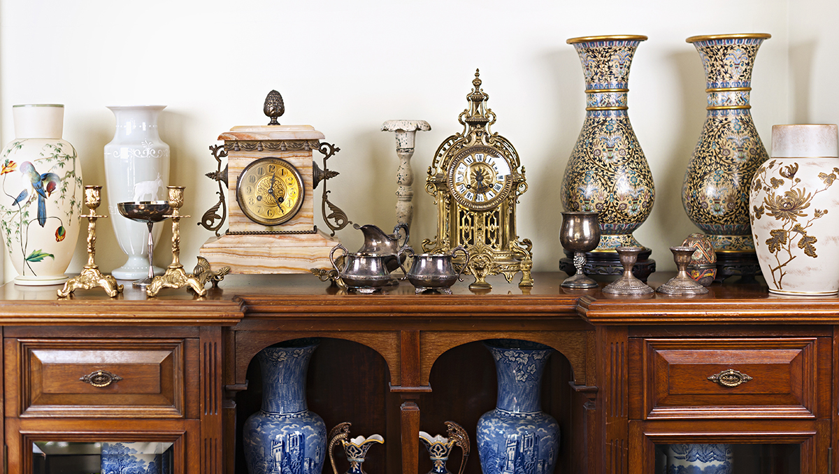 You are currently viewing What’s the Best Way to Find Out If My Antiques Are Valuable?